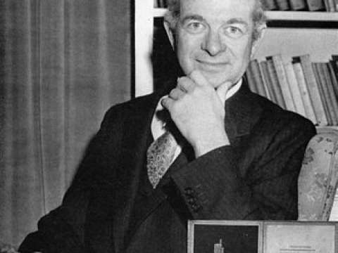 Linus Pauling with an inset of his Nobel Prize in 1955