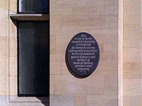 Plaque commemorating J. J. Thomson's discovery of the electron outside the old Cavendish Laboratory in Cambridge