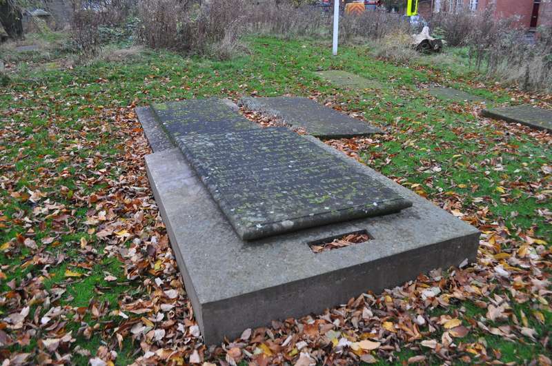 Green's grave, in the grounds of the church not far from his mill