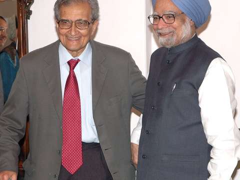 Sen with 13th Prime Minister of India Manmohan Singh.