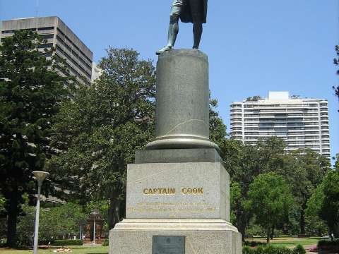 Statue of James Cook, Hyde Park, Sydney. The rear inscription reads: 