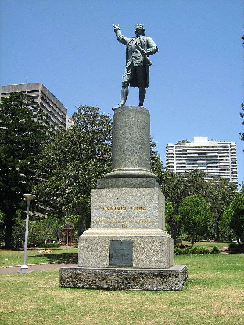 Statue of James Cook, Hyde Park, Sydney. The rear inscription reads: 
