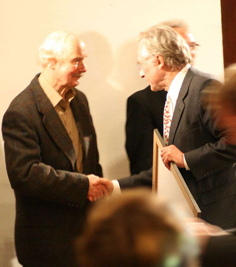 Receiving the Deschner Prize in Frankfurt, 12 October 2007, from Karlheinz Deschner