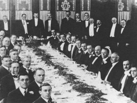 Second banquet meeting of the Institute of Radio Engineers, 23 April 1915. Tesla is seen standing in the center.