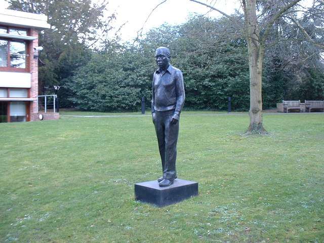 A statue of Fred Hoyle at the Institute of Astronomy, Cambridge