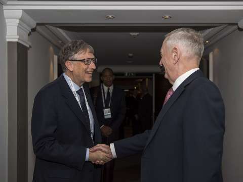 Gates meets with U.S. Secretary of Defense James Mattis, February 2017