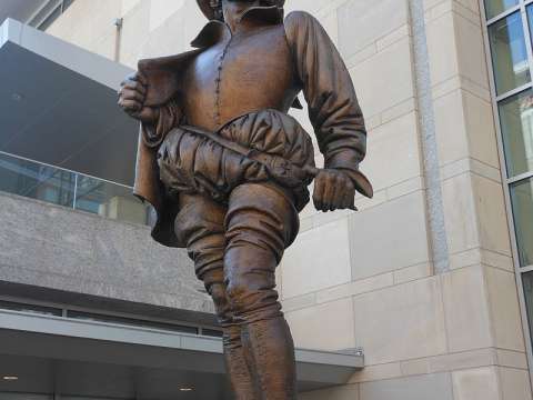 Statue of Sir Walter Raleigh at Raleigh Convention Center