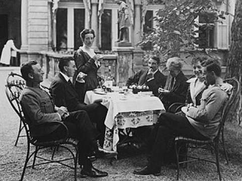 The Wittgenstein family in Vienna, Summer 1917, with Kurt (furthest left) and Wittgenstein (furthest right) in officers' uniforms.