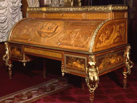 Rolltop desk dated 1777–1781 at Waddesdon Manor, possibly made for Beaumarchais