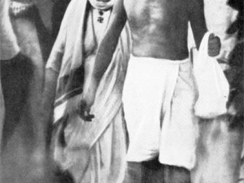 Gandhi with Dr. Annie Besant en route to a meeting in Madras in September 1921.