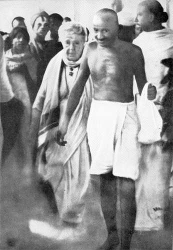 Gandhi with Dr. Annie Besant en route to a meeting in Madras in September 1921.