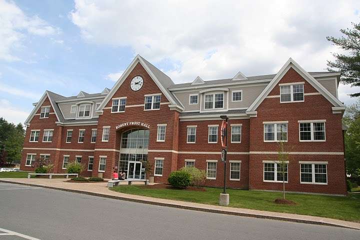 Robert Frost Hall at Southern New Hampshire University