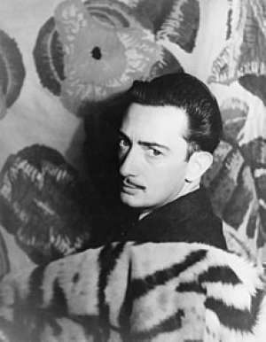 Dalí in 1939