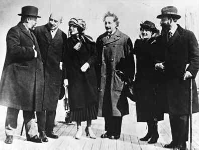 Albert Einstein with his wife Elsa Einstein and Zionist leaders, including future President of Israel Chaim Weizmann, his wife Vera Weizmann, Menahem Ussishkin, and Ben-Zion Mossinson on arrival in New York City in 1921