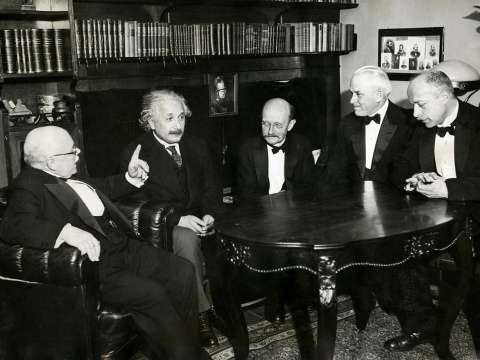 From left to right: W. Nernst, A. Einstein, Planck, R.A. Millikan and von Laue at a dinner given by von Laue in Berlin on 11 November 1931