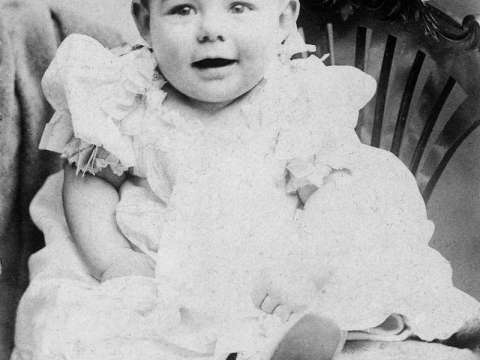 Hemingway was the second child and first son born to Clarence and Grace