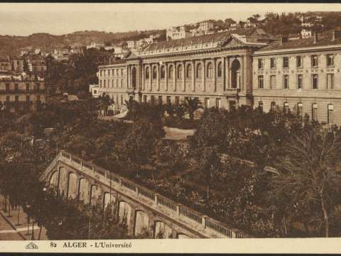 A 20th-century postcard of the University of Algiers.