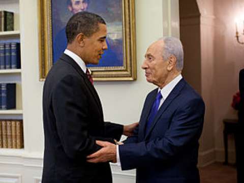 Obama meeting with Israeli President Shimon Peres in the Oval Office, May 2009