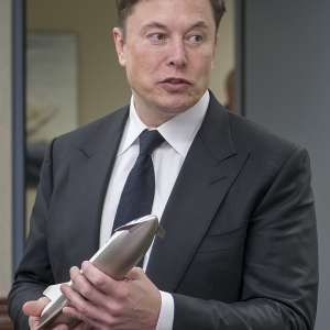 Elon Musk, the Rocket Man With a Sweet Ride
