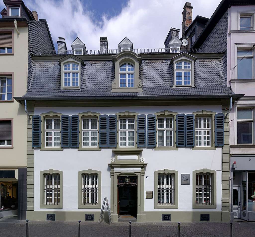 Marx's birthplace, now Brückenstraße 10, in Trier. The family occupied two rooms on the ground floor and three on the first floor.