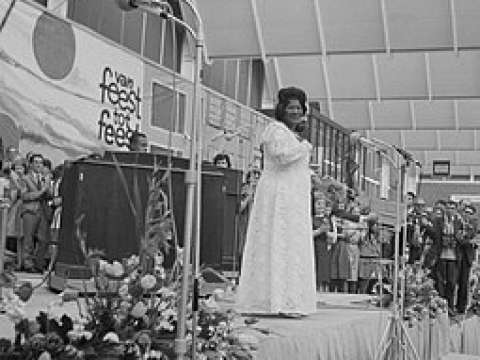 King's friend Mahalia Jackson (seen here in 1964) sang at his funeral.