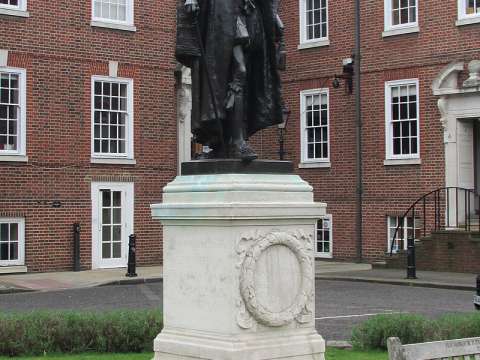 Bacon's statue at Gray's Inn, South Square, London