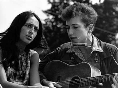 Dylan with Joan Baez during the civil rights 