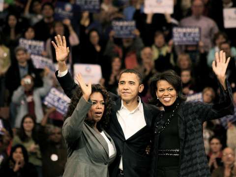 Winfrey joins Barack and Michelle Obama on the campaign trail (December 10, 2007)