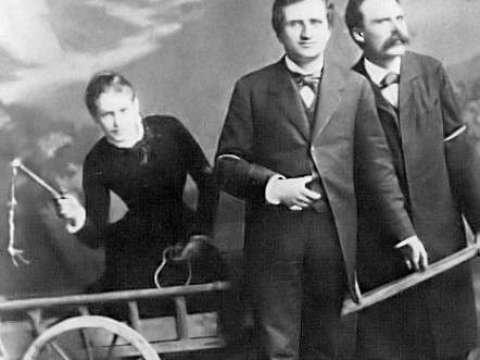  Lou Salomé, Paul Rée and Nietzsche traveled through Italy in 1882