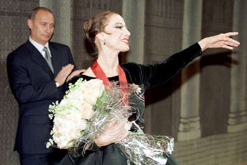 Plisetskaya receives a governmental award from President of Russia Vladimir Putin on 20 November 2000.