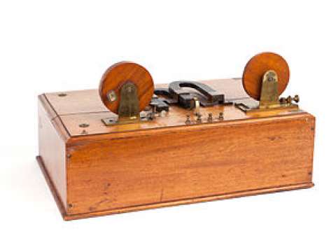 Magnetic detector by Marconi used during the experimental campaign aboard a ship in summer 1902, exhibited at the Museo nazionale della scienza e della tecnologia Leonardo da Vinci of Milan.