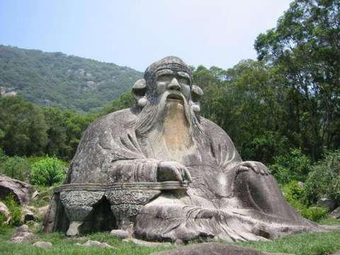 A stone sculpture of Laozi, located north of Quanzhou at the foot of Mount Qingyuan