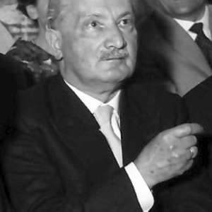 The deconstructed ethics of Martin Heidegger, or, the university sous rature