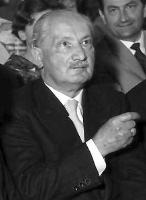 The deconstructed ethics of Martin Heidegger, or, the university sous rature