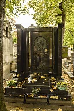 Grave in Montmartre