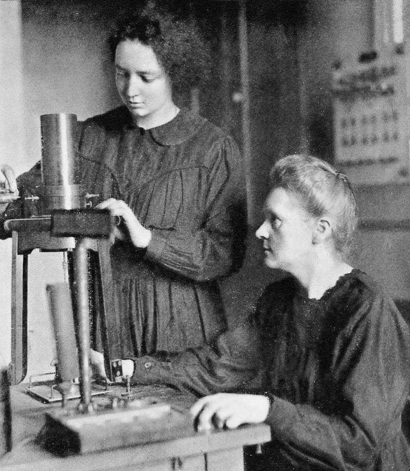 Irène and Marie Curie in 1925
