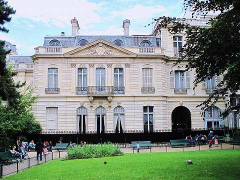  The reconstructed Hôtel Thiers on Place Saint-George in Paris.