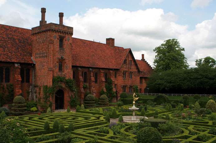 The Old Palace at Hatfield House in Hertfordshire, where Elizabeth lived during Mary's reign