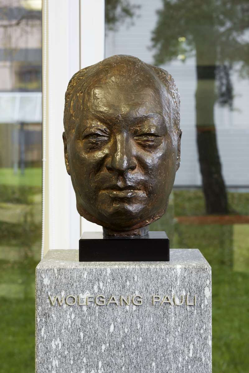 Bust of Wolfgang Pauli (1962)