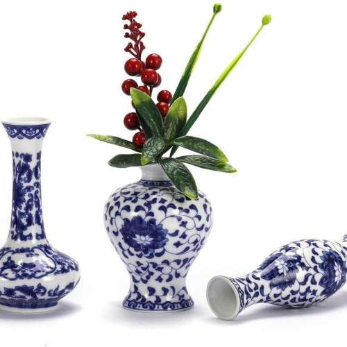 Set of 3 Small Ceramic Flower Vases