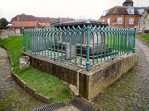 The tomb of William Cobbett in the churchyard of St Andrew's church in Farnham.