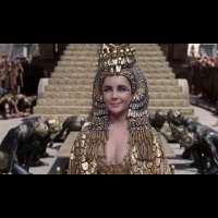 Cleopatra (1963 ) Elizabeth Taylor Entrance into Rome Scene