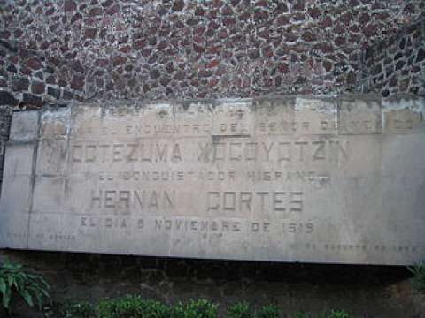 Monument in Mexico City commemorating the encounter of Cortés and Moctezuma at the Hospital de Jesús Nazareno.