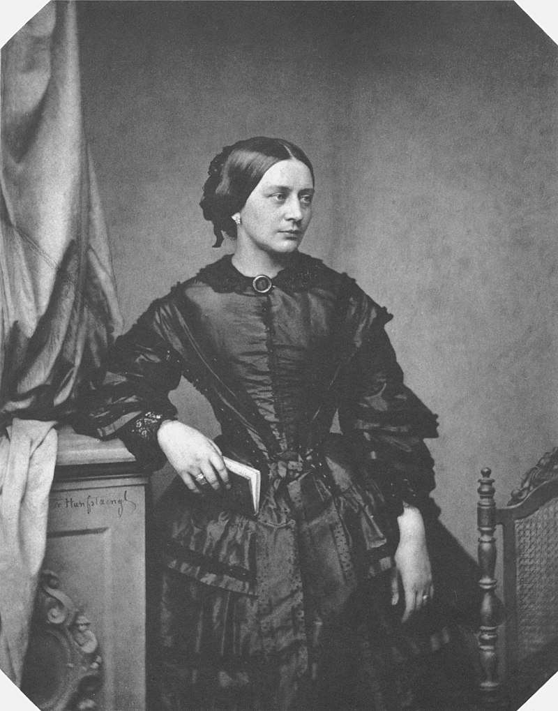 Clara Schumann in 1857, photograph by Franz Hanfstaengl