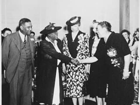 Eleanor Roosevelt and Mary McLeod Bethune, a member of Roosevelt's Black Cabinet 